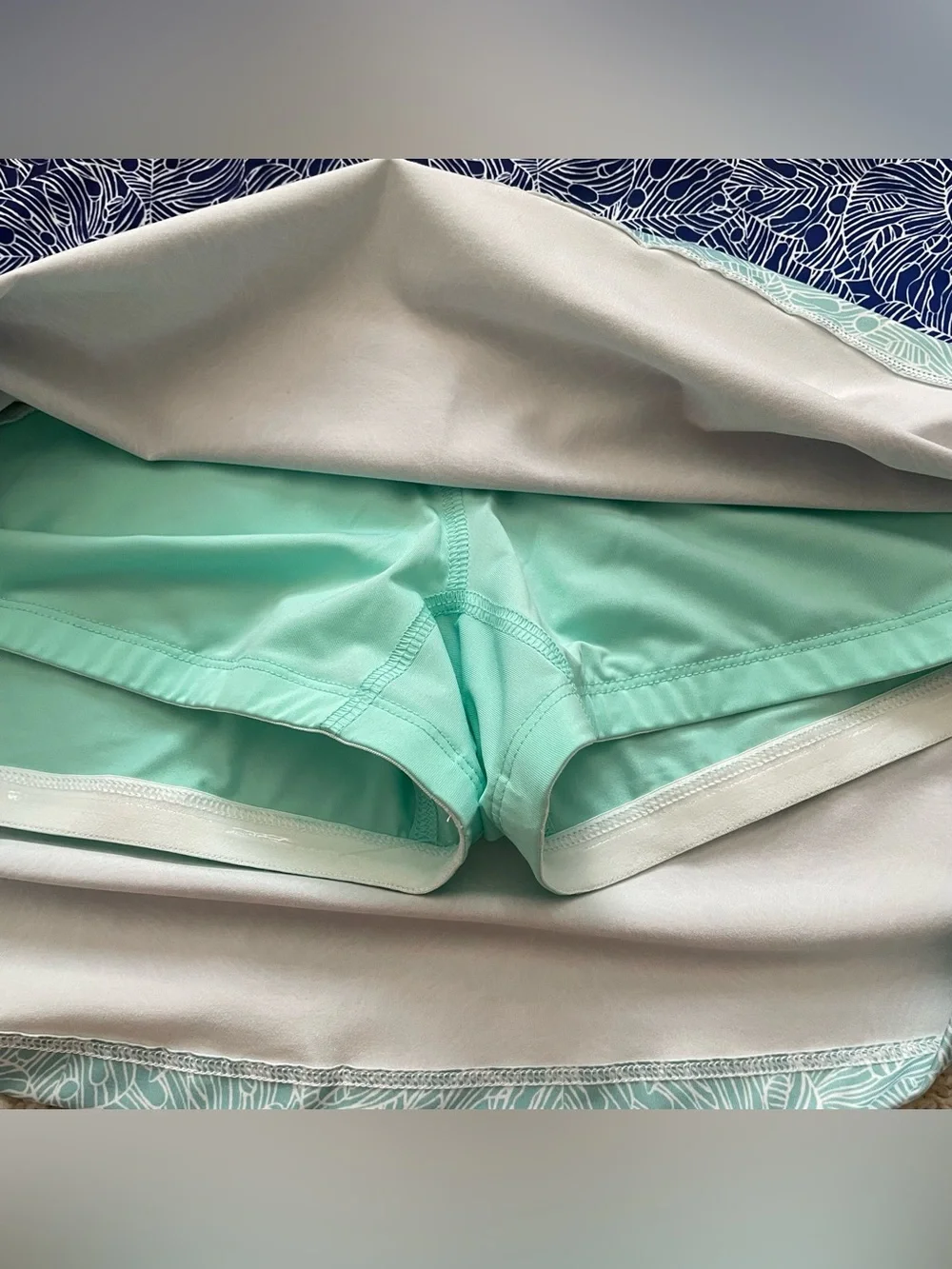 Vineyard Vines Navy and Aqua Performance Skort with White Leaf Print